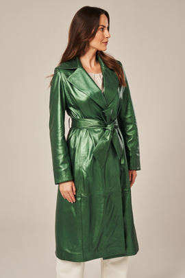 Dame skinnkåpe i flaskegrønn lammeskinn med belte – tidløs design