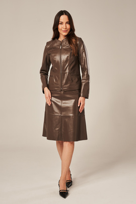 Skinnjakke dame cappuccino – ekte lammeskinn jakke – elegant og tidløs stil